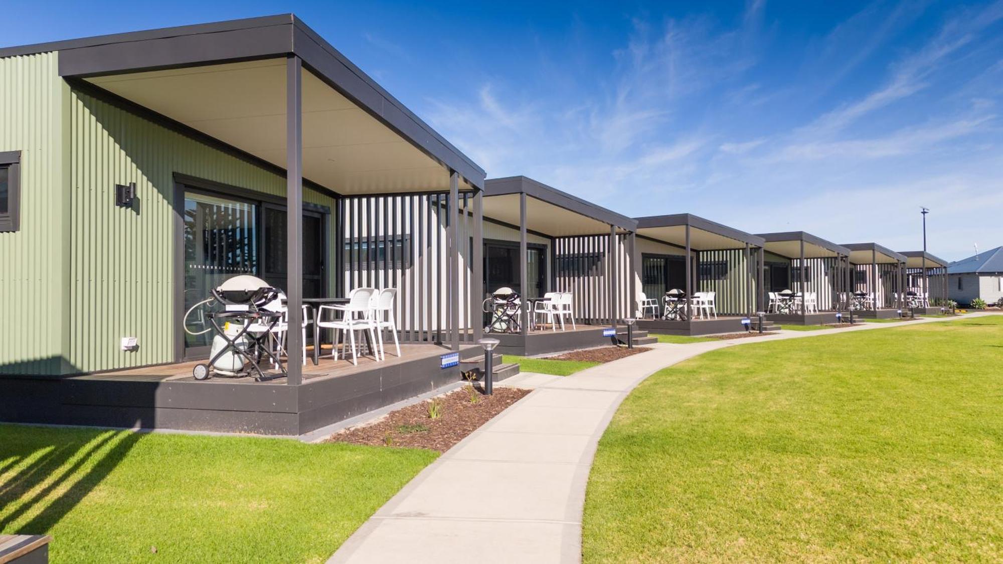 The Retreat West Beach Parks Adelaide Exterior photo