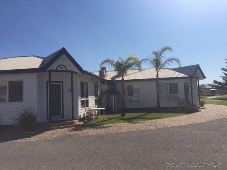The Retreat West Beach Parks Adelaide Exterior photo