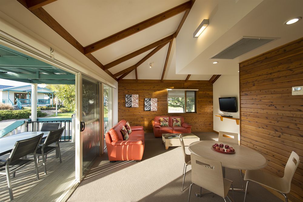 The Retreat West Beach Parks Adelaide Exterior photo
