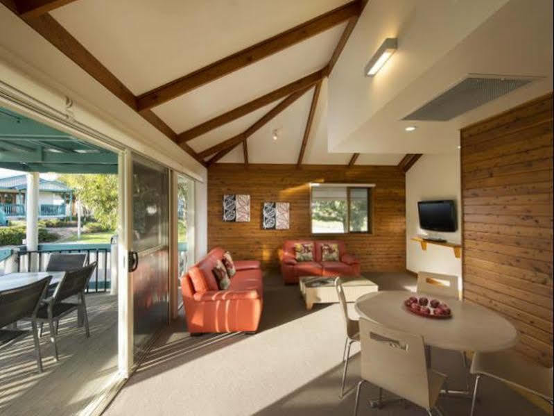 The Retreat West Beach Parks Adelaide Exterior photo