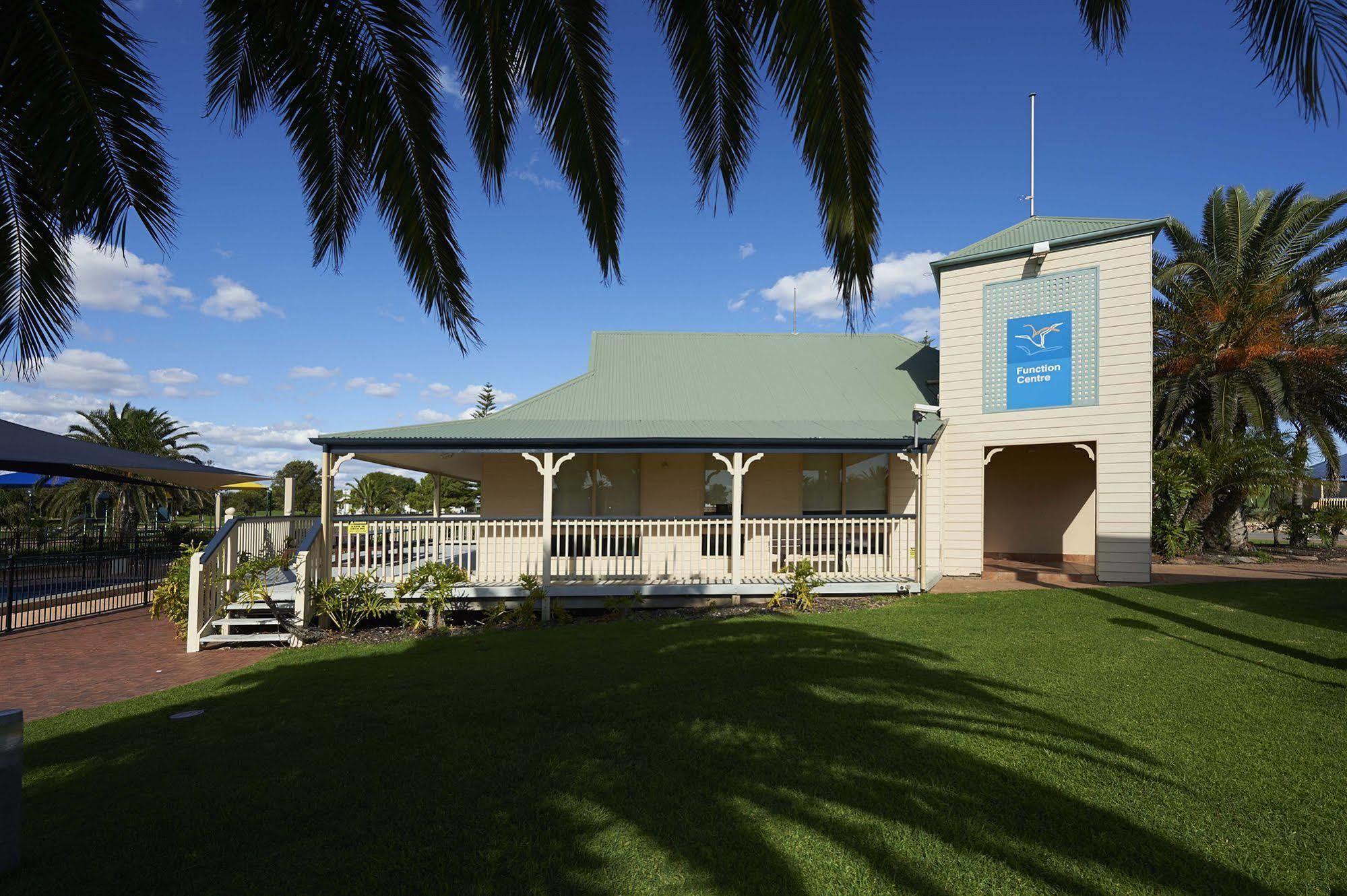 The Retreat West Beach Parks Adelaide Exterior photo