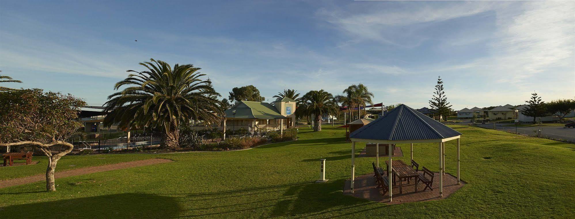 The Retreat West Beach Parks Adelaide Exterior photo